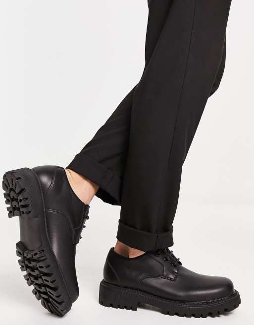 London Rebel x – Schnürstiefel in mattem Schwarz mit dicker, gerillter Sohle, 4 von 4
