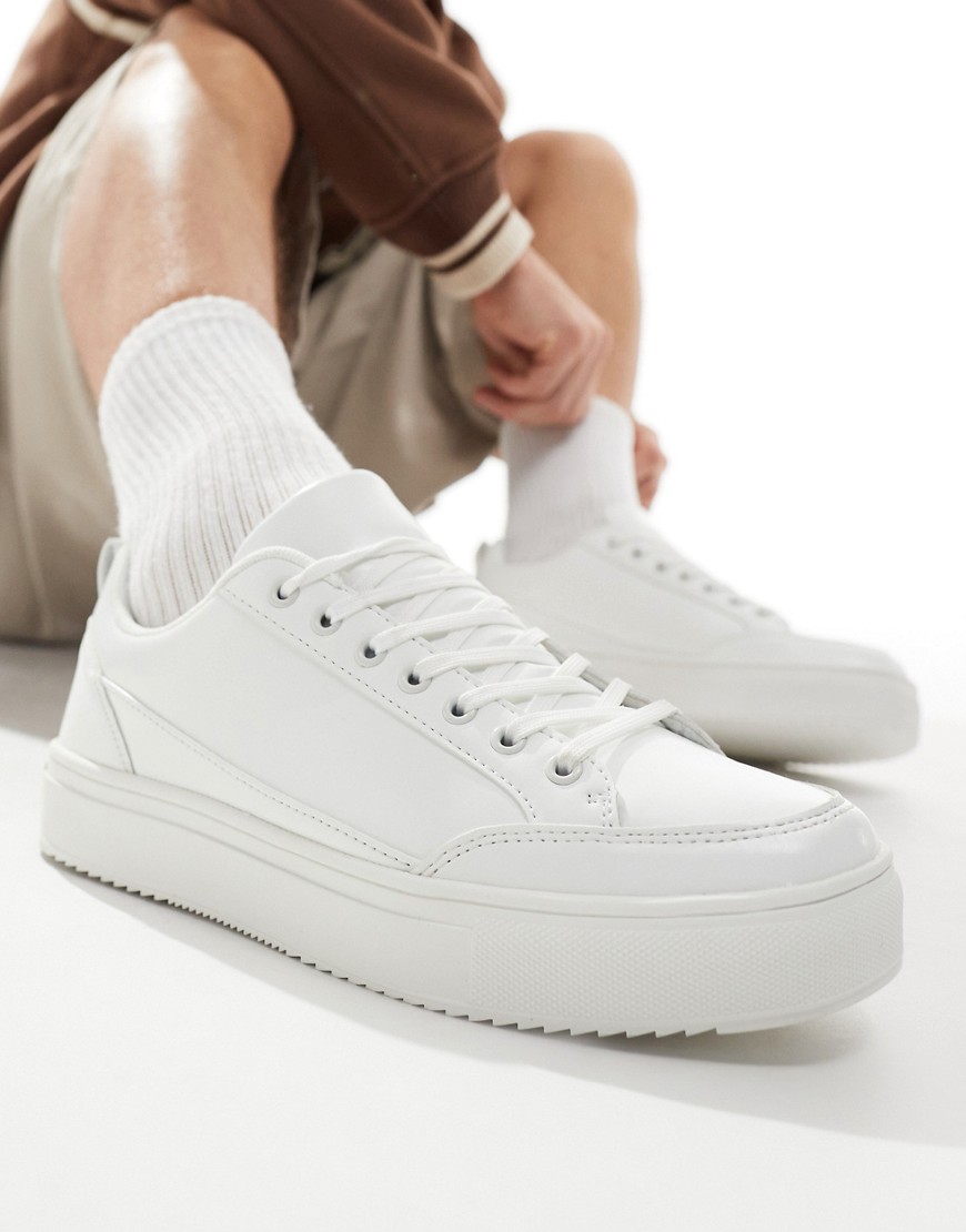 wide fit lace up sneakers in white