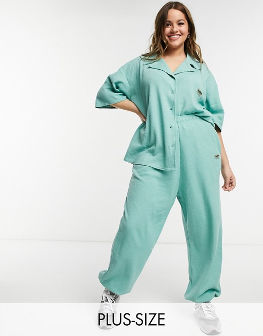 Loose Threads Plus relaxed lounge joggers in waffle co-ord