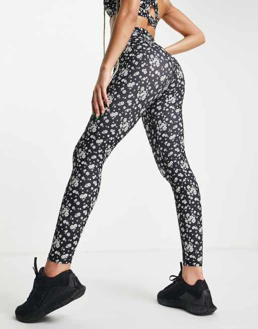 Lorna Jane full length leggings in daisy print