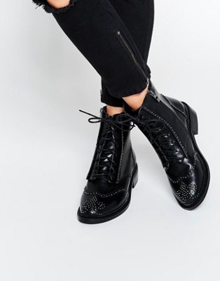 born troye boots