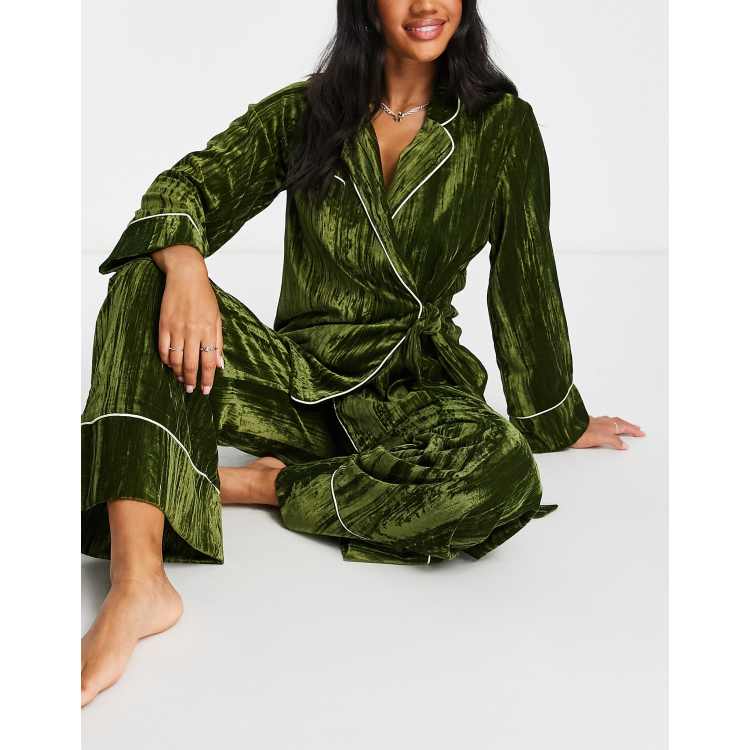 Shein Contrast Stripe Side Velvet Pajama Set