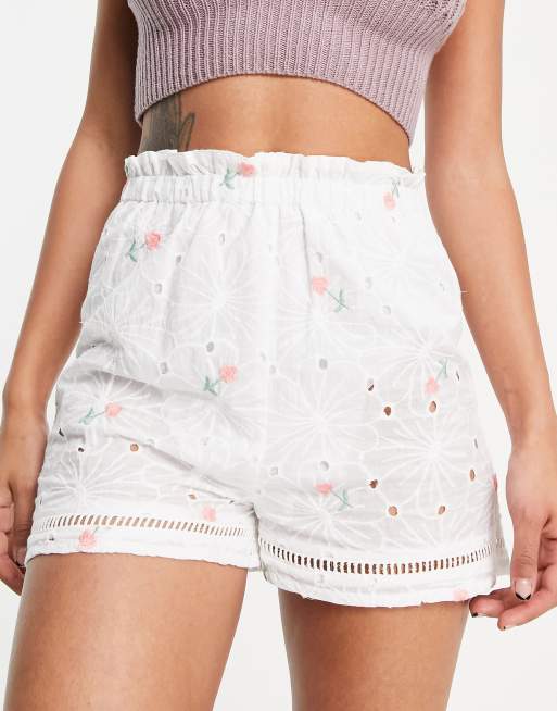 Lost Ink Shorts Mit Hohem Bund Und Kirschstickerei In Weiss Asos