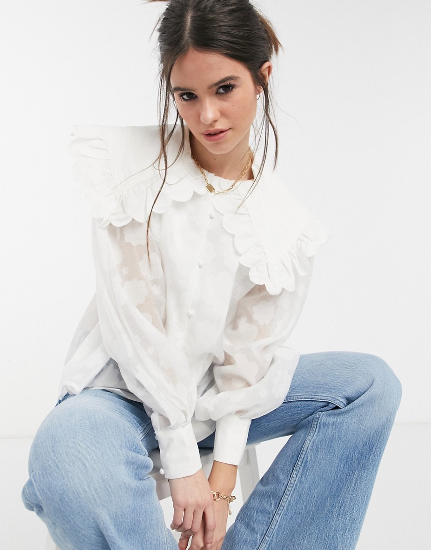 lost ink textured blouse with balloon sleeves and oversized frill edge collar-white