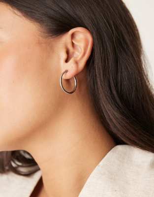 25mm stainless steel hoop earrings in silver