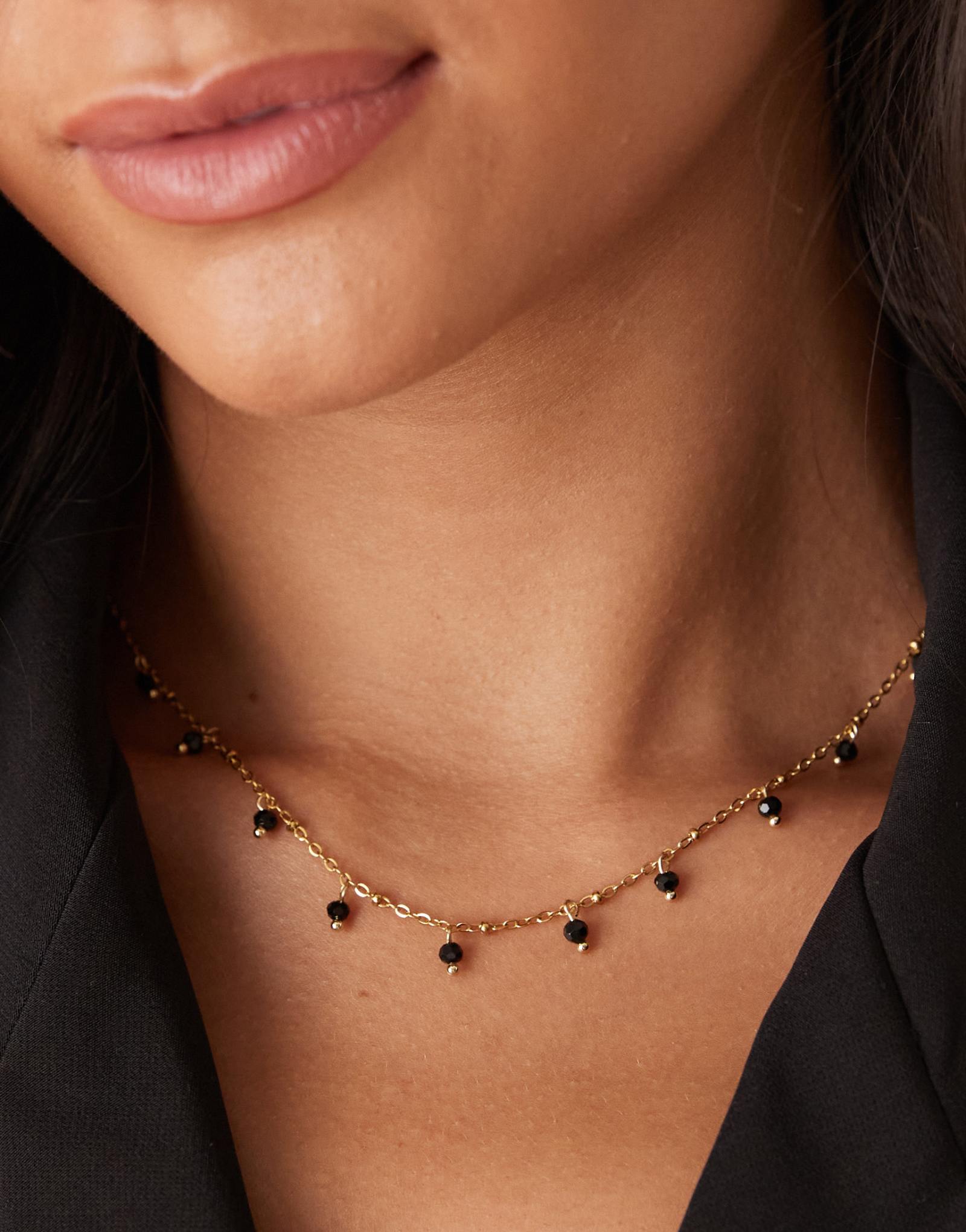 Ожерелье-шарм из черного камня 