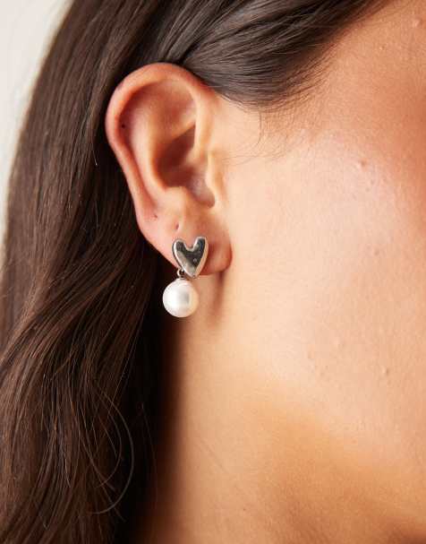 Lost Souls - Boucles d'oreilles cœurs en acier inoxydable avec perle nacrée - Argenté - view 1
