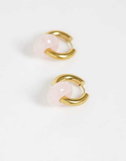 Lost Souls chunky hoop-øreringe med pink stenvedhæng i 18k guldbelagt rustfrit stål, 4 af 4