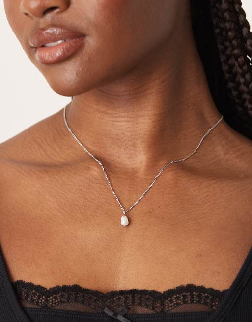 Lost Souls - Collana in acciaio inossidabile color argento con pendente con perla