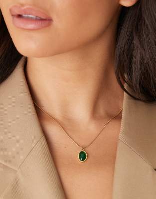 Lost Souls Dark Green Stone Pendant Necklace In Gold