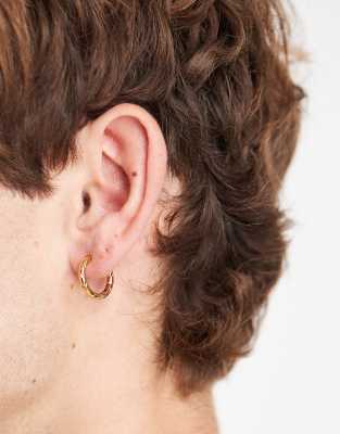 hammered huggie hoop earrings in 18kt gold plated