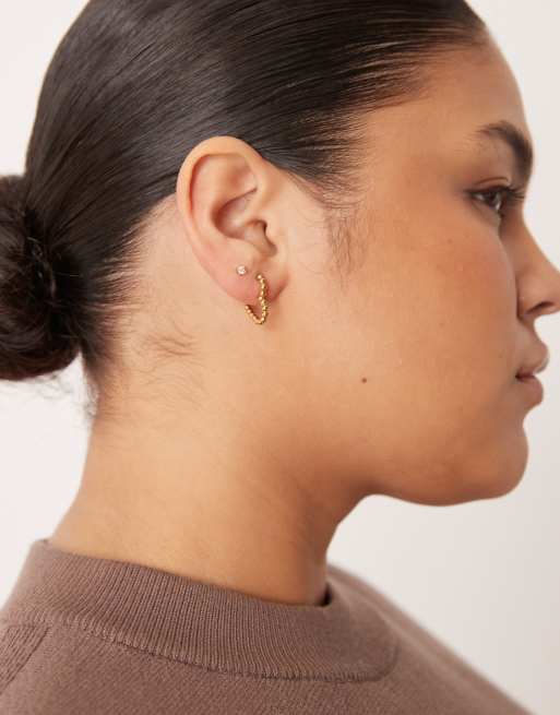 Lost Souls Heart shaped hoop earrings in 18K gold plated, 3 of 3