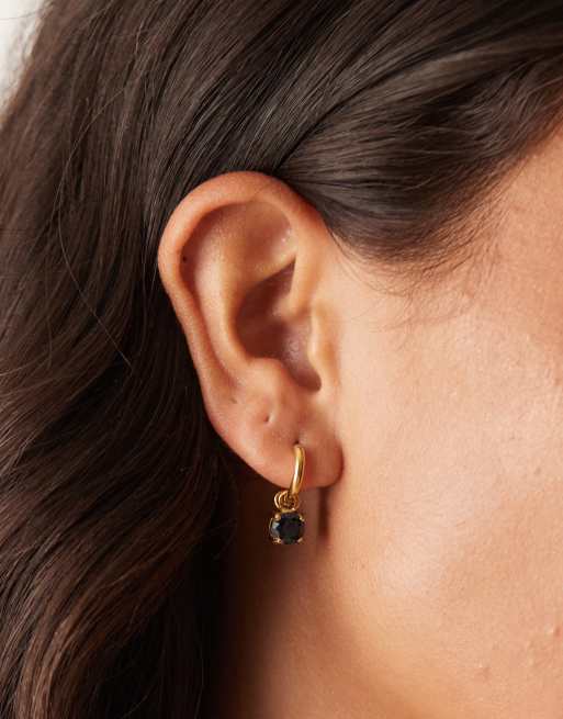 Lost Souls hoop earrings with black stone in 18kt gold plated stainless steel