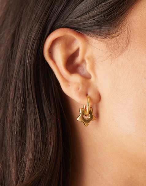 Lost Souls huggie hoop earrings with star charms in 18kt gold plated stainless steel - view 1