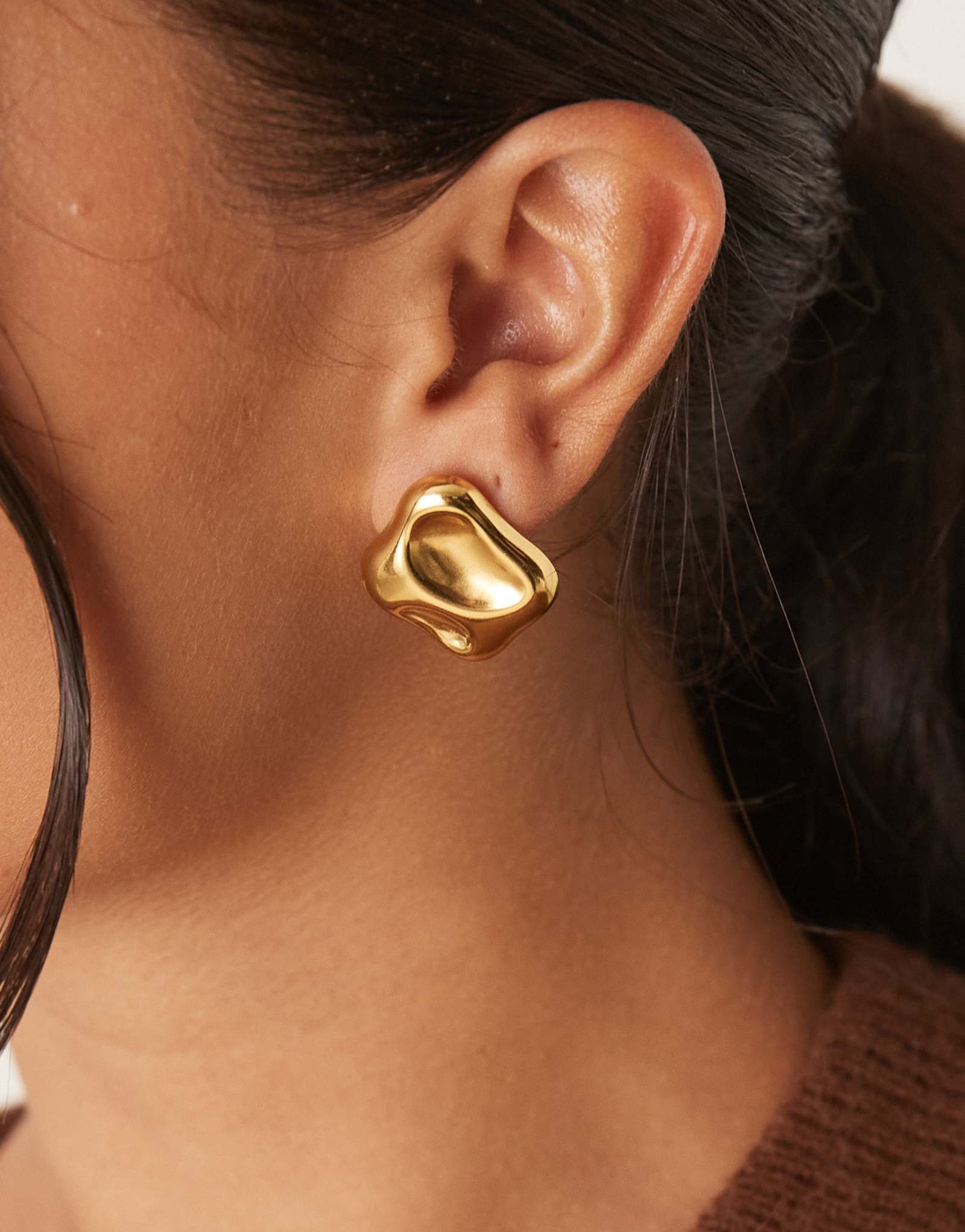 Расплавленные квадратные серьги-гвоздики Lost Souls из нержавеющей стали с покрытием из 18-каратного золота