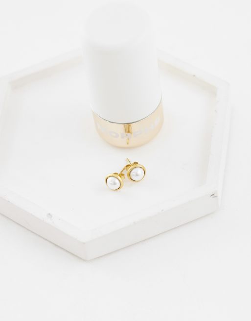 Lost Souls – Ohrstecker aus Edelstahl mit 18-Karat-Vergoldung und Kunstperlenanhänger, 2 von 4