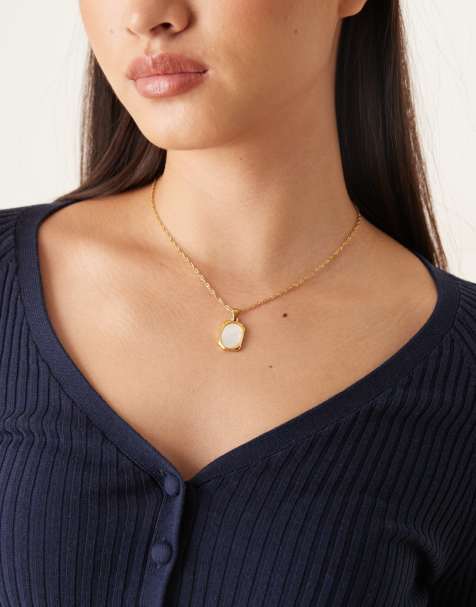 Lost Souls Pendant necklace with white shell in 18K gold plated - view 1
