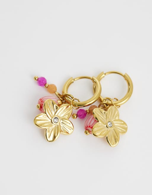 Lost Souls - Pendientes de aro con charm de flor de acero inoxidable chapado en oro de 18 quilates, 4 de 4