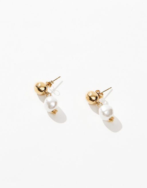Lost Souls stainless steel pearl earrings in 18k gold plated, 2 of 4