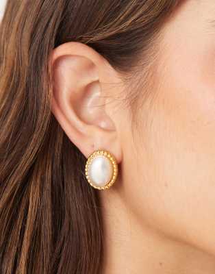 statement faux pearl stud earrings in 18kt gold plated stainless steel