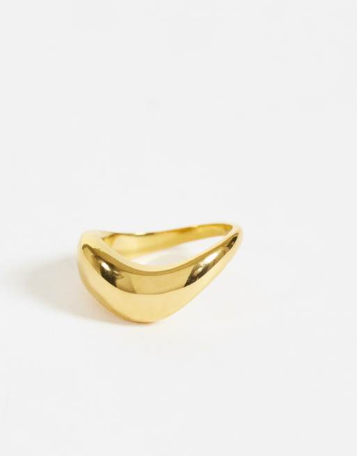 Lost Souls wavy ring in 18k gold plated stainless steel, 2 of 3
