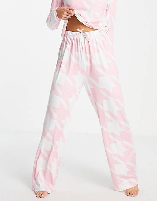 Women Loungable houndstooth long sleeve pyjama set in pink 