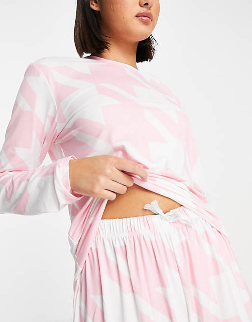 Women Loungable houndstooth long sleeve pyjama set in pink 