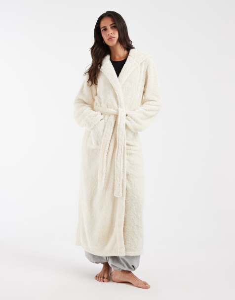 Loungeable albornoz maxi con capucha de sherpa acogedor en marshmallow - view 1