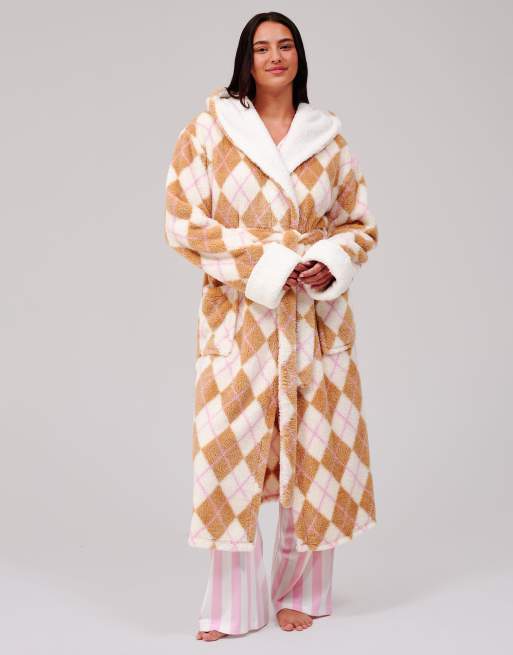 Loungeable Argyle cosy borg fleece midi hooded dressing gown in cream, 3 of 7