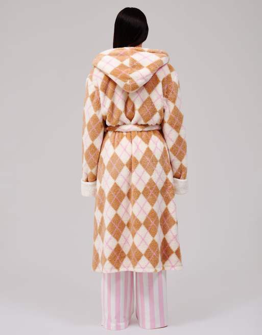 Loungeable Argyle cosy borg fleece midi hooded dressing gown in cream, 7 of 7