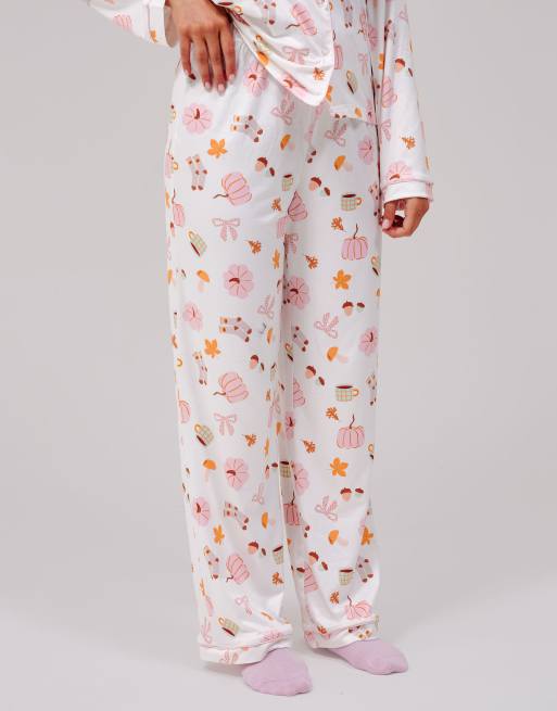 Loungeable Autumn pumpkin super soft long sleeve button through pyjama set in multi, 4 of 5