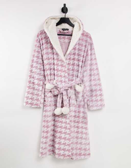Loungeable - Badjas met capuchon en sherpavoering in roze pied-de-poule
