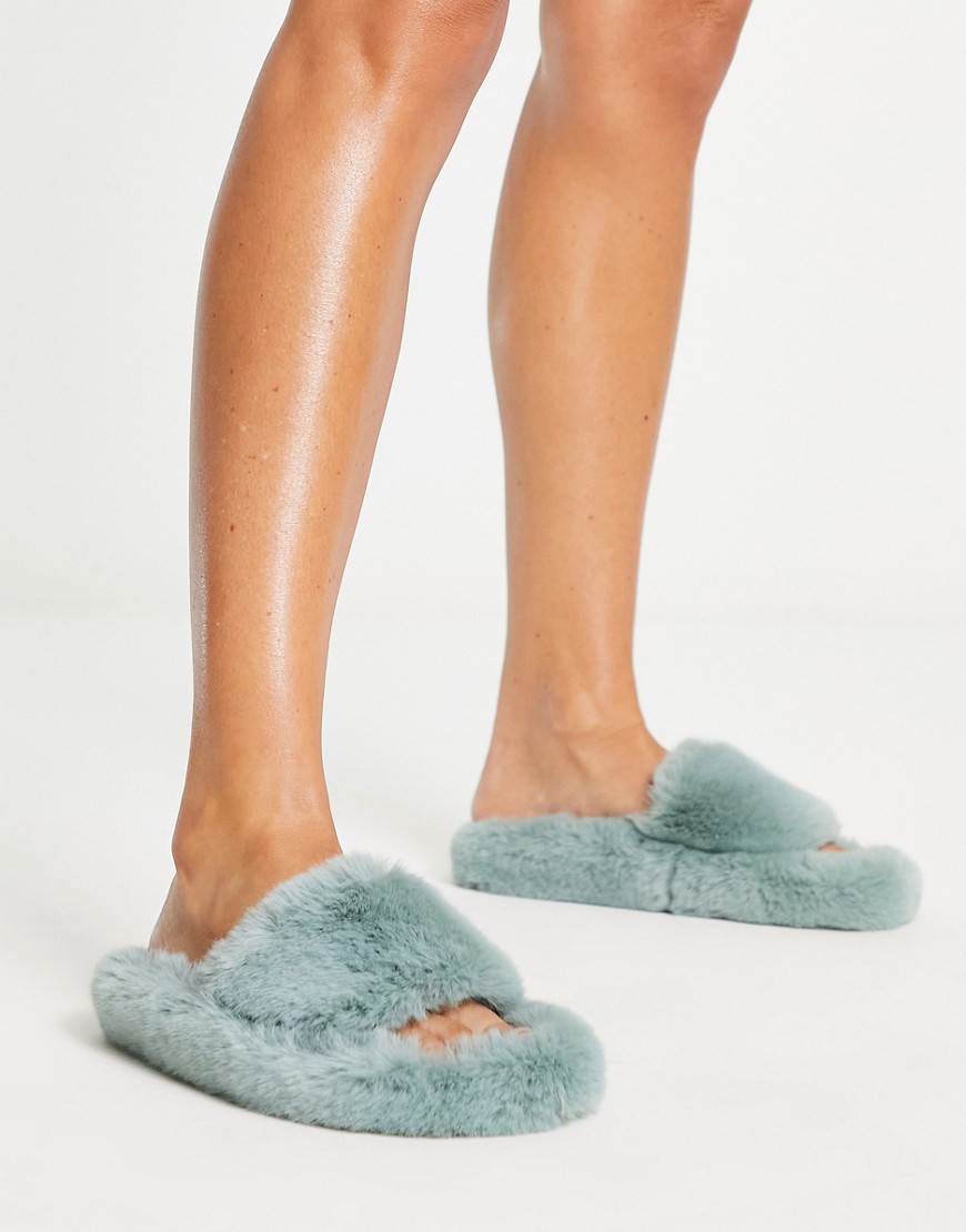 bar super fluffy slippers in teal-Green