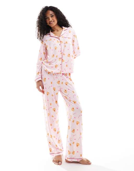Loungeable – Christmas – Pyjamaset aus Jersey in Rosa mit weihnachtlichem Lebkuchenprint