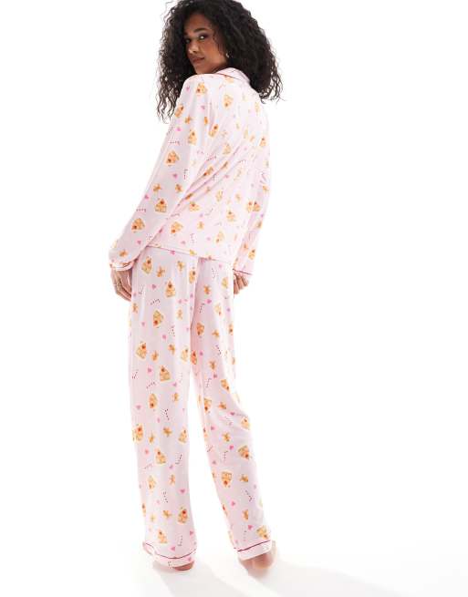 Loungeable – Christmas – Pyjamaset aus Jersey in Rosa mit weihnachtlichem Lebkuchenprint, 4 von 4