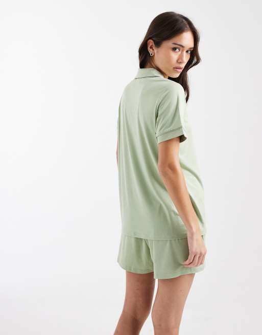Loungeable - Completo con camicia a maniche corte e pantaloncini in jersey super morbido color salvia tenue, 3 di 4