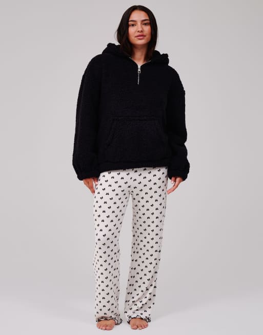 Loungeable Cosy borg fleece quarter zip lounge hoodie in black, 2 of 7