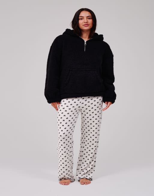 Loungeable Cosy borg fleece quarter zip lounge hoodie in black, 6 of 7