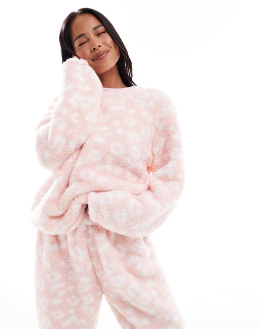 Loungeable cosy sherpa twosie nightwear set in pink leopard, 3 of 4