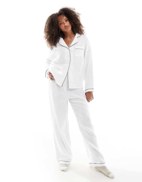 Loungeable Cotton crinkle traditional trouser long sleeve set in white - view 1
