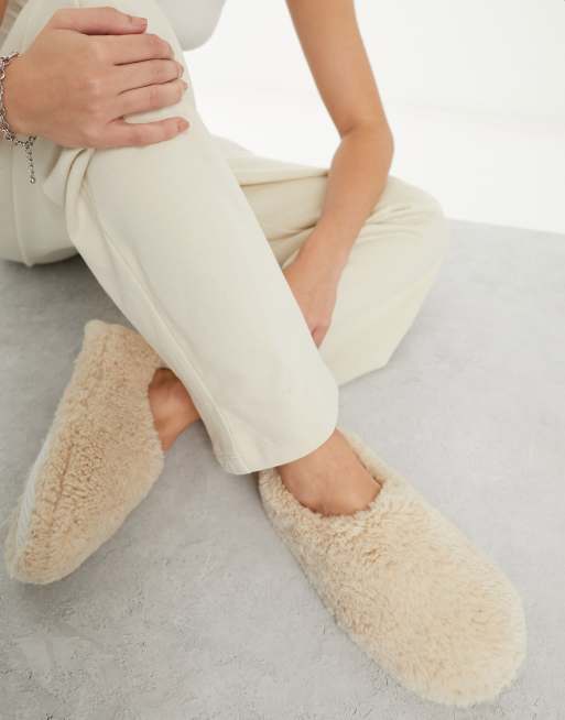 Multitasking Floor Mop Slippers with Removable Sole - Caramel Beige / Small (US Shoe Size 5-7/Euro Shoe Size 35-37)