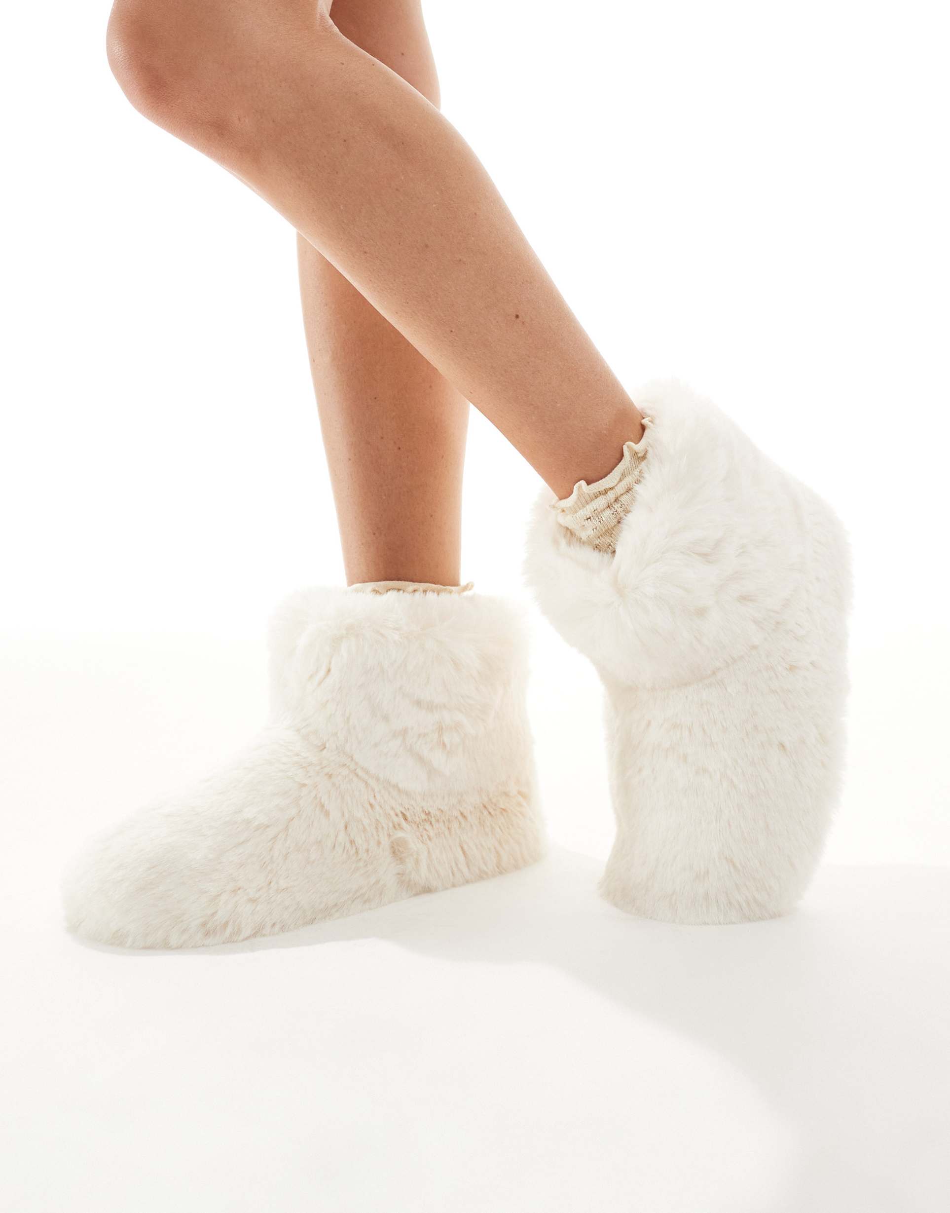 loungeable cozy slipper boots in cream faux fur
