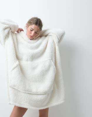 Loungeable Cozy Snow Tipped Super Soft Snuggle Hoodie In White