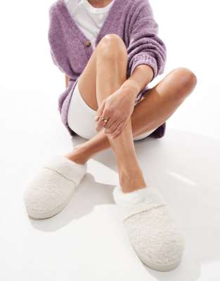 Loungeable Loungeable cream textured chunky mule slipper in cream-White