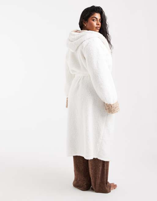 Loungeable Curve contrast leopard print cosy hooded maxi dressing gown in white and mink, 4 of 4