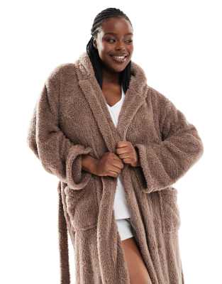 Loungeable Loungeable Curve cosy sherpa hooded maxi dressing gown in chocolate-Brown