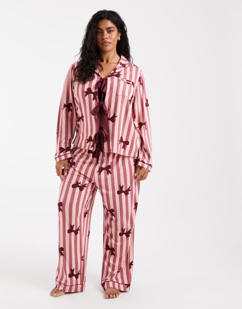 Loungeable Curve ensemble pyjama en jersey ultra-doux avec chemise à nouer sur le devant et pantalon à imprimé nœuds rayé rose - view 1