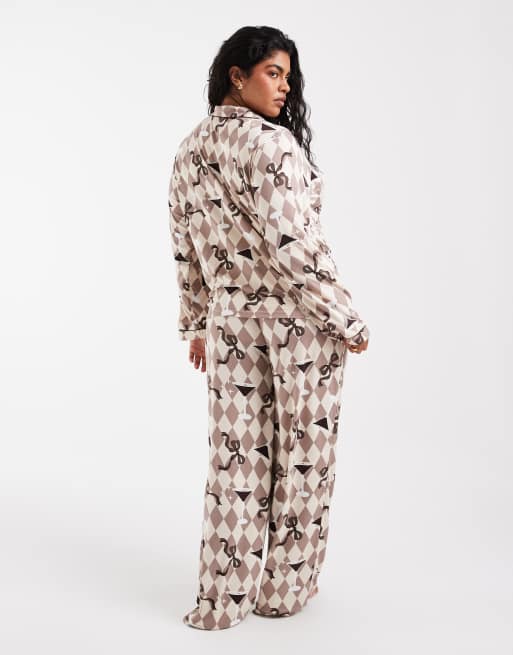 Loungeable Curve revere button up shirt and trouser pyjama set in espresso martini bow print, 4 of 4