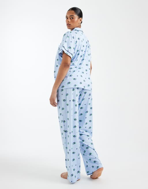 Loungeable Curve super soft jersey camp collar top and wide leg pants pajama set in blueberry print, 3 of 4