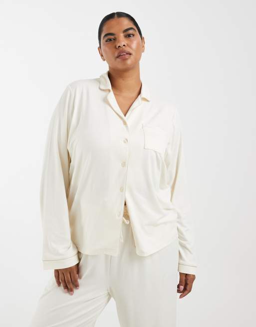Loungeable Curve supermjuk jersey-set med pyjamatopp med slag och vida ben samt passpoal i marshmallow, 2 av 4